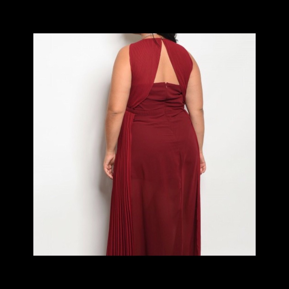 🎉Host Pick🎉 Plus Glam Maxi Dress - Picture 5 of 6